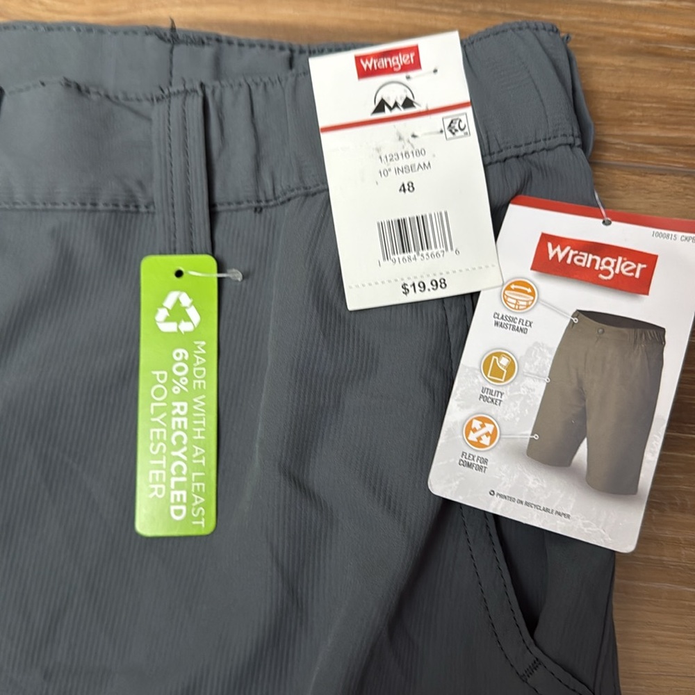 Wangler cargo shorts. - Picture 2 of 3